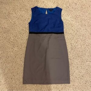 Excellent condition size 4 banana republic blue and grey dress
